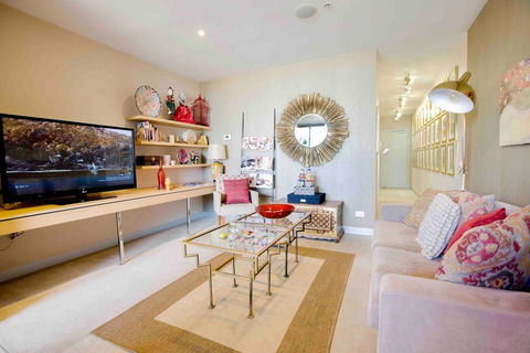 Stylish 1 Bedroom Apartment Amazing City Views - Accommodation Port Macquarie 2