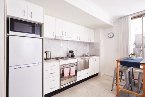 Stylish Manly Studio With BBQ Terrace And Parking - Accommodation Port Macquarie 2