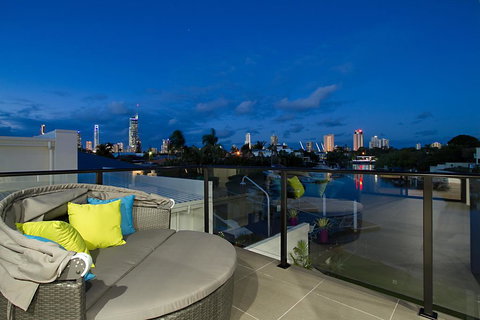 Sublime @ Broadbeach - Accommodation Port Macquarie 0