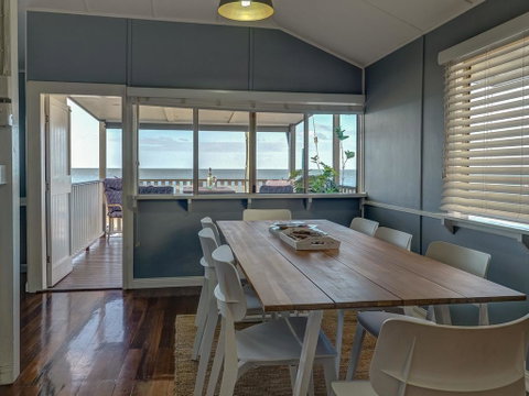 Sublime Beachfront Queenslander On The Esplanade - Accommodation Port Macquarie 0