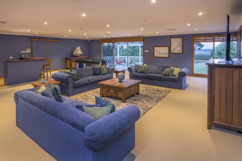 Sugar Shack - Character Family Home Right On The Ocean - Accommodation Port Macquarie 3