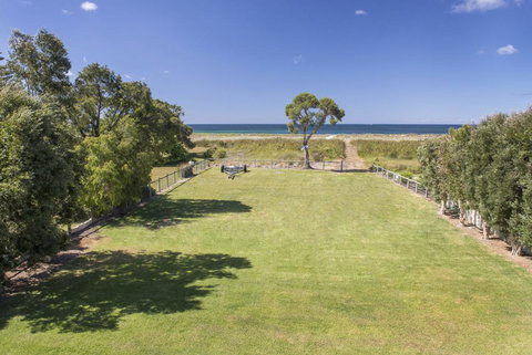 Sugar Shack - Character Family Home Right On The Ocean - Accommodation Port Macquarie 2