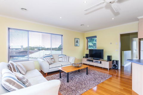 Sunningdale Beach House 12 - Accommodation Port Macquarie 3