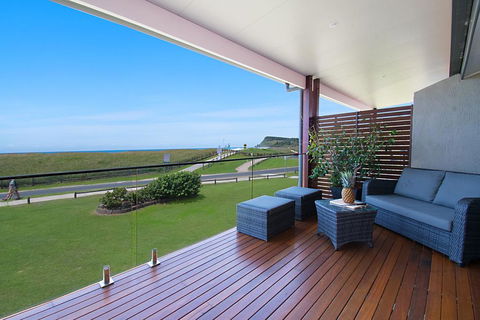 Sunrise Reef Unit 2 - Lennox Head - Accommodation Port Macquarie 0