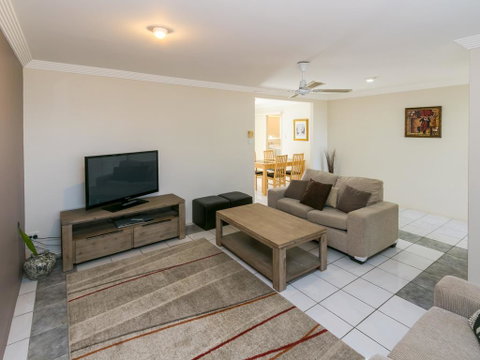 Superb Location - Hervey Bay - Accommodation Port Macquarie 0
