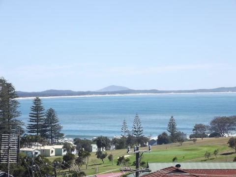 Surf Break & Ocean Break - Accommodation Port Macquarie 0