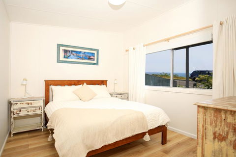Surf Shack - Pet Friendly - 1 Min Walk To Beach - Accommodation Port Macquarie 3