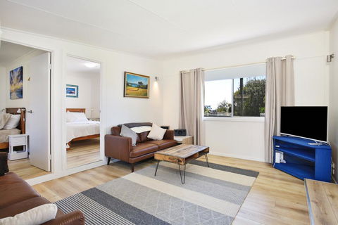 Surf Shack - Pet Friendly - 1 Min Walk To Beach - Accommodation Port Macquarie 2