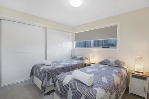 T-Bar On Twynam - Accommodation Port Macquarie 3