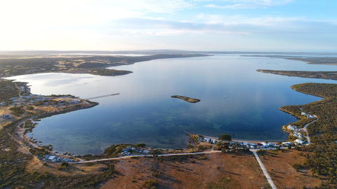 Tall Pines Beach House At Mount Dutton Bay (part Of Coffin Bay Waterways) - Accommodation Port Macquarie 0