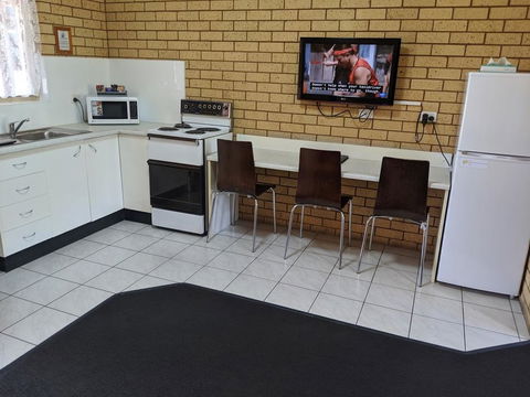 Tallarook Motor Inn - Accommodation Port Macquarie 2
