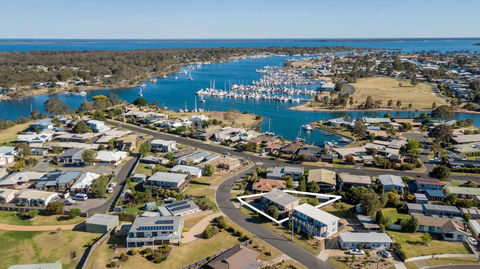 Tanjil - A Stroll From The Water In Paynesville - Accommodation Port Macquarie 0