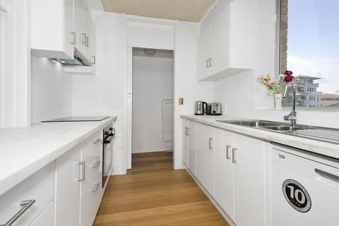 Tasman Towers - Unit 13 - Accommodation Port Macquarie 2