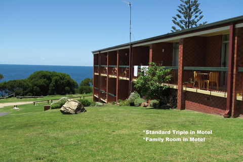 Tathra Hotel & Motel - Accommodation Port Macquarie 2