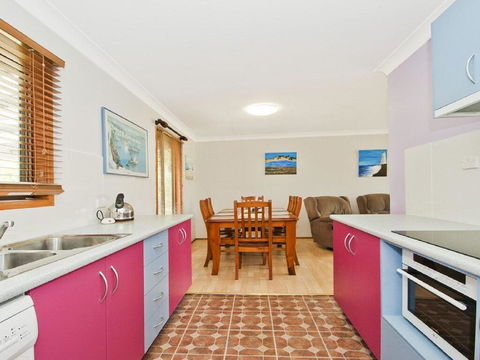 Tea Tree Cottage - Great Yard For Pets And Kids - Accommodation Port Macquarie 1