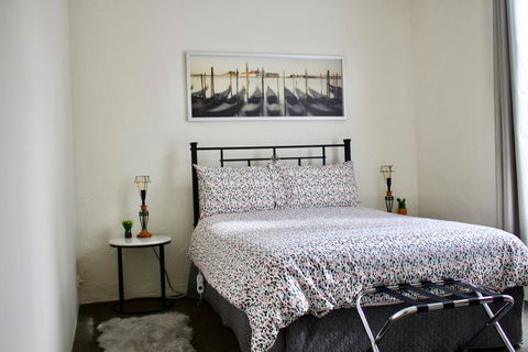 The Apartment - Moyston - Accommodation Port Macquarie 1
