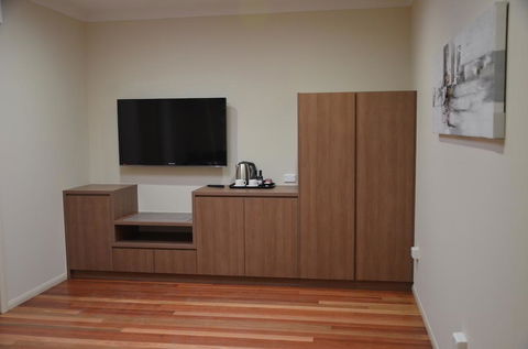 The Australian Hotel Motel - Accommodation Port Macquarie 3