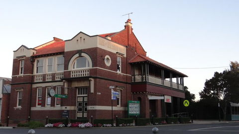 The Bank B&B West Wyalong - Accommodation Port Macquarie 0