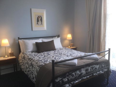 The Bank Guesthouse Glen Innes - Accommodation Port Macquarie 1