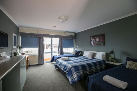 The Bayview Hotel - Accommodation Port Macquarie 0
