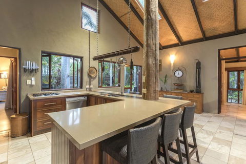 The Beach House On Newell - Accommodation Port Macquarie 3