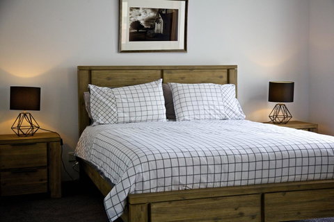 Penguin Beachfront Apartments - Accommodation Port Macquarie 25