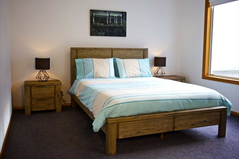 Penguin Beachfront Apartments - Accommodation Port Macquarie 10