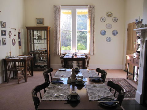Cambridge House Bed & Breakfast - Accommodation Port Macquarie 13