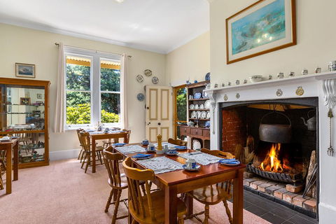 Cambridge House Bed & Breakfast - Accommodation Port Macquarie 25