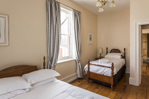 Grand Old Duke - Accommodation Port Macquarie 1
