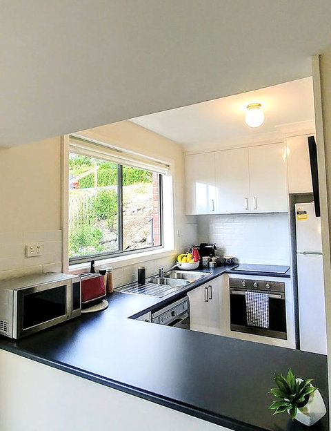 The View 2 Bed Unit With Stunning Hobart Outlook - Accommodation Port Macquarie 10