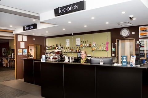 Edgewater Hotel - Accommodation Port Macquarie 2