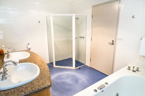 Edgewater Hotel - Accommodation Port Macquarie 8