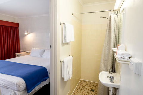 Edgewater Hotel - Accommodation Port Macquarie 5