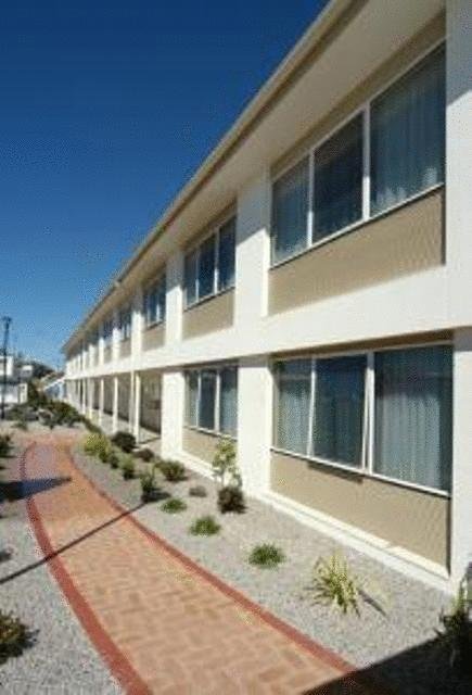 Edgewater Hotel - Accommodation Port Macquarie 0
