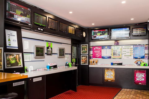 Edgewater Hotel - Accommodation Port Macquarie 4