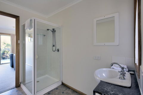 Freycinet Sanctuary 5 - Accommodation Port Macquarie 8