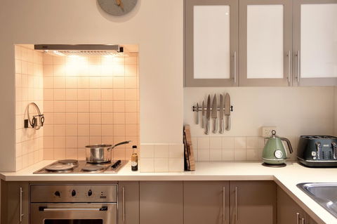 Lotus Gogh Apartment - Accommodation Port Macquarie 9