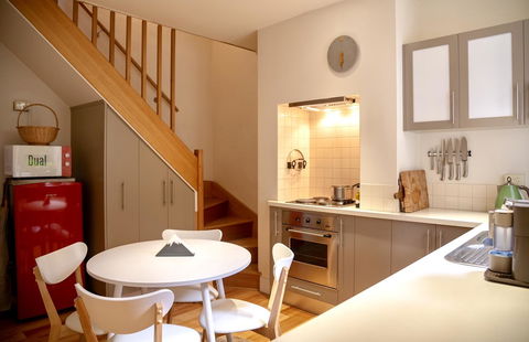 Lotus Gogh Apartment - Accommodation Port Macquarie 8
