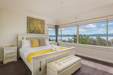Sunrise On The Bay - Accommodation Port Macquarie 5