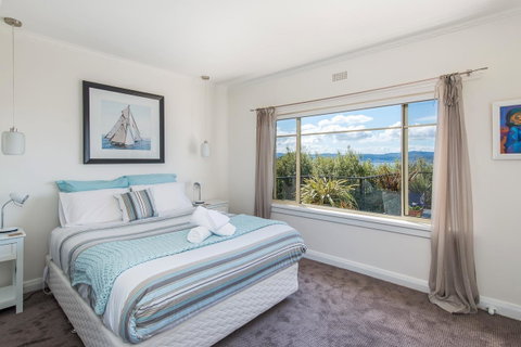 Sunrise On The Bay - Accommodation Port Macquarie 14