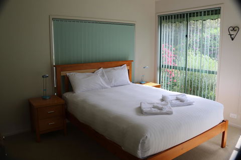 Hazards Beach House - Accommodation Port Macquarie 12