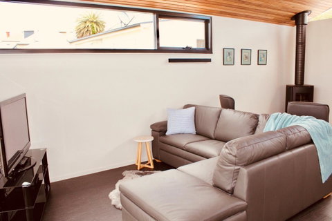 Omaroo House - Panoramic Water Views - Accommodation Port Macquarie 10