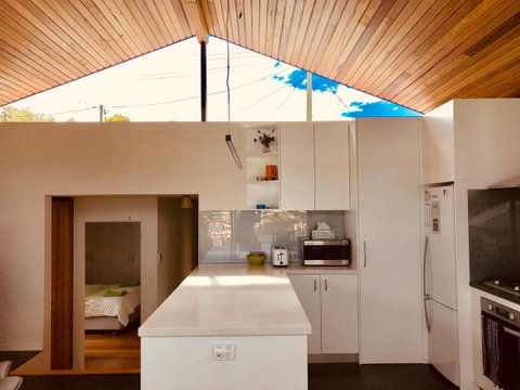Omaroo House - Panoramic Water Views - Accommodation Port Macquarie 16