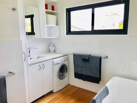 Omaroo House - Panoramic Water Views - Accommodation Port Macquarie 30