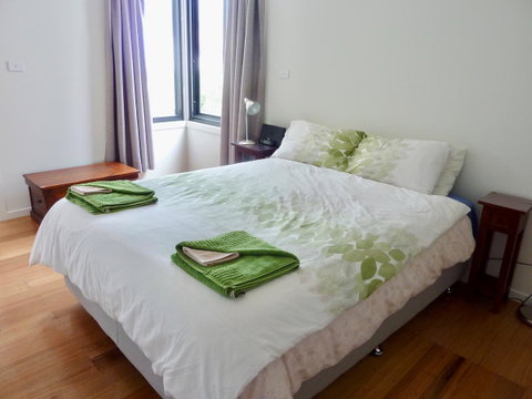 Omaroo House - Panoramic Water Views - Accommodation Port Macquarie 23