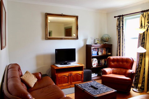 Omaroo House - Panoramic Water Views - Accommodation Port Macquarie 22