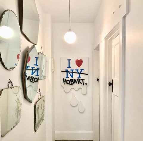 Devine Stays - Rupert #1 NOHO Art Apartment - Accommodation Port Macquarie 3