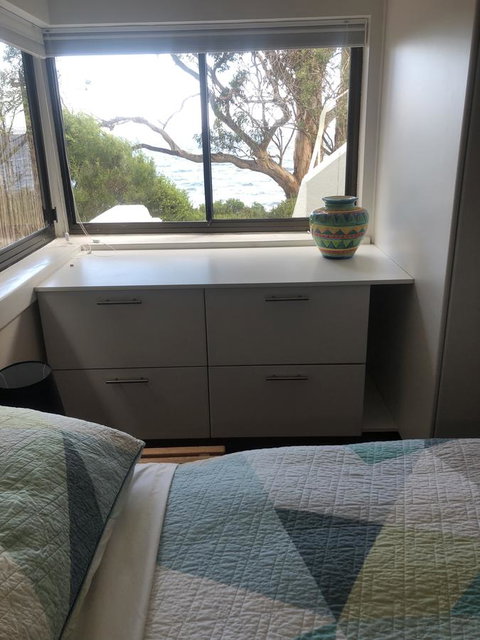 Beachside Taroona With Spa - Accommodation Port Macquarie 1