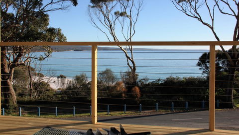 KINGFISHER COTTAGE Beachfront At The Binalong Bay - Accommodation Port Macquarie 6